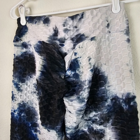 Fire & Fleur Blue Tie Dye Scrunch Butt Leggings 2X NWT Textured High Waisted - Picture 5 of 10
